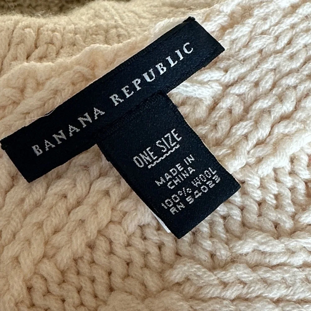 Banana Republic VTG ‘07 Ivory Cream Knit Sweater Scarf 100% Soft Wool